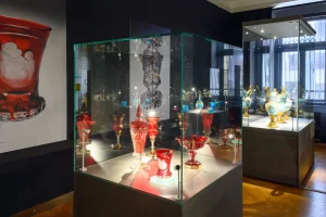 steklene-vitrine-po-meri- 00005